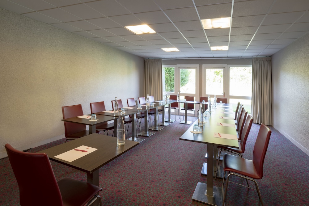 Ibis Creil Sur Oise 33/50