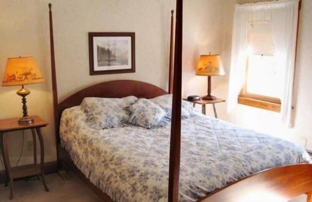 The Wayside Inn Betlehem 21/50