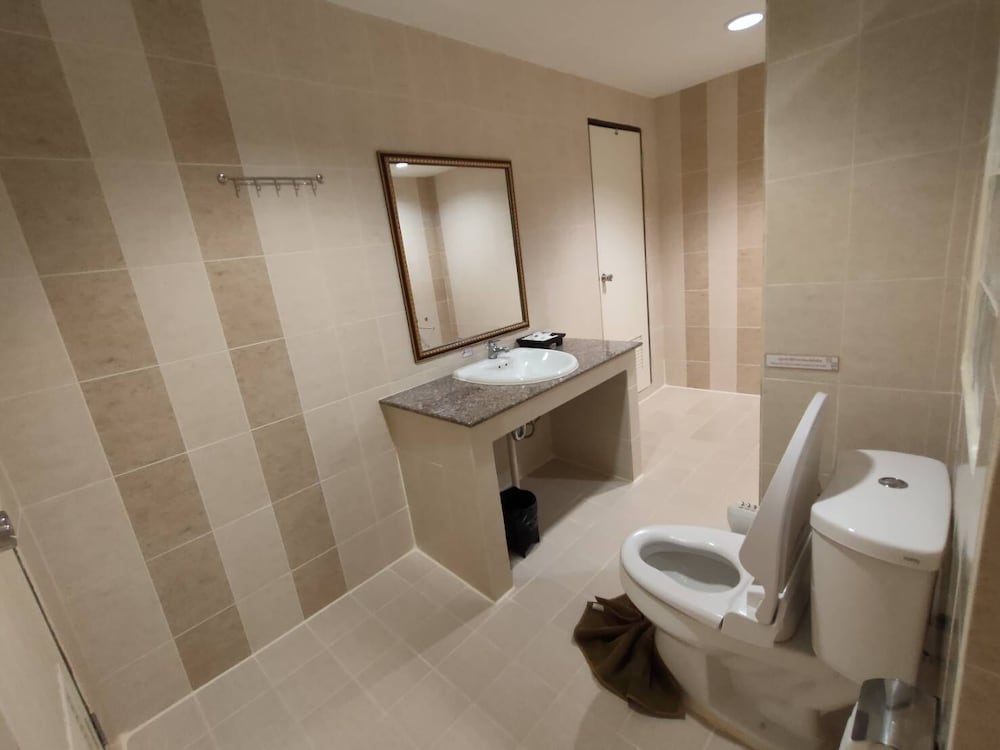 Rayong Lanna Hotel 31/56