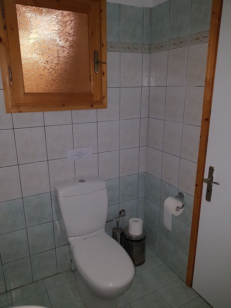 GRAND NEFELI HOTEL 50/50