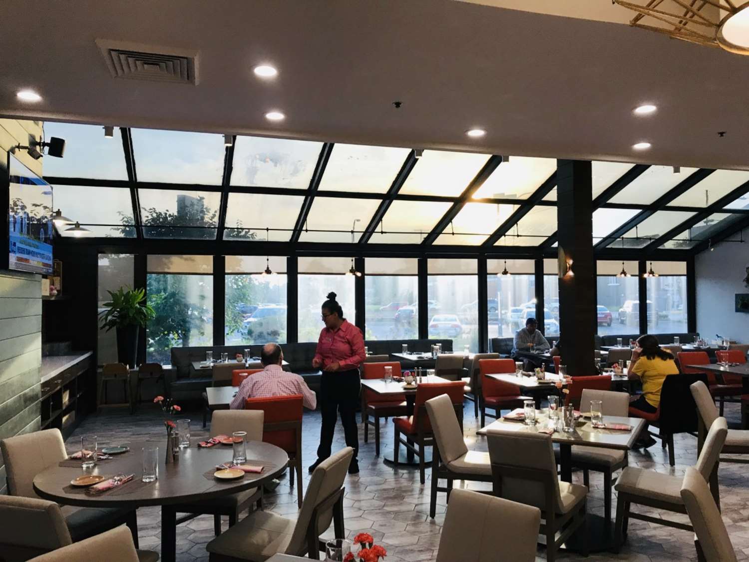 restaurant cafeteria