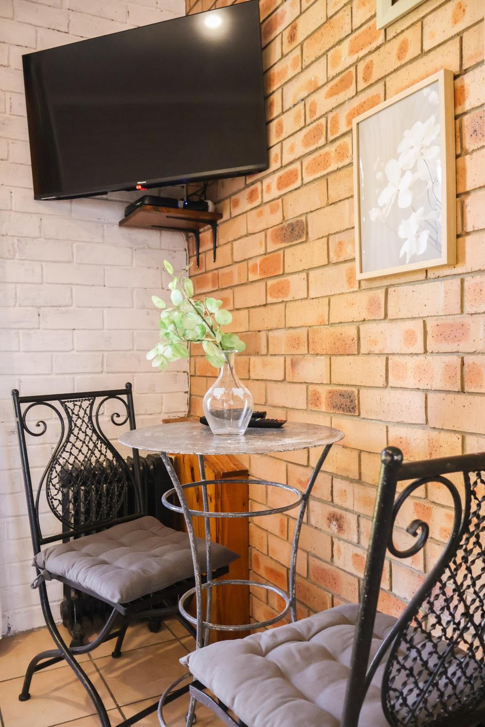 Eddies B&B/Self-catering 26/30