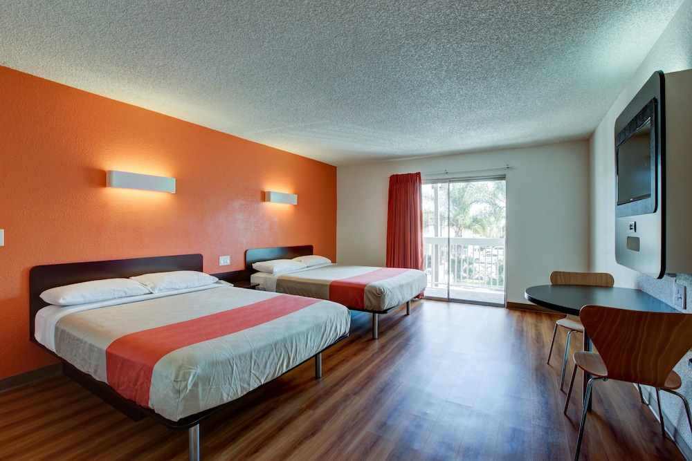 Motel6 Santa Ana, CA - Irvine - Orange County Airport 26/54