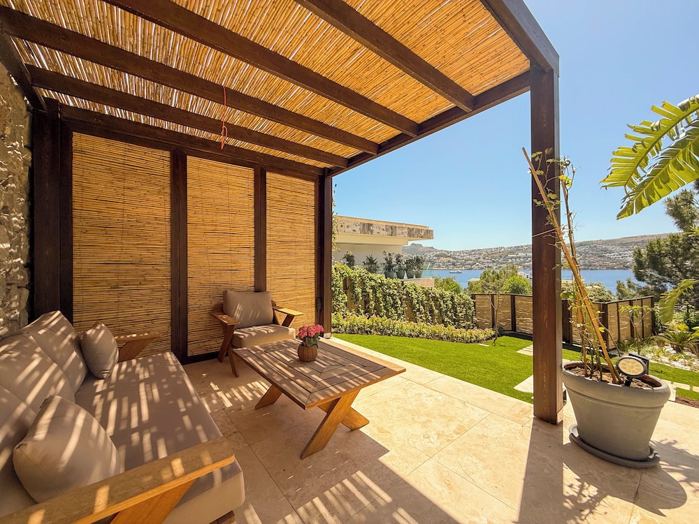 Cape Bodrum Luxury Hotel Beach 38/79