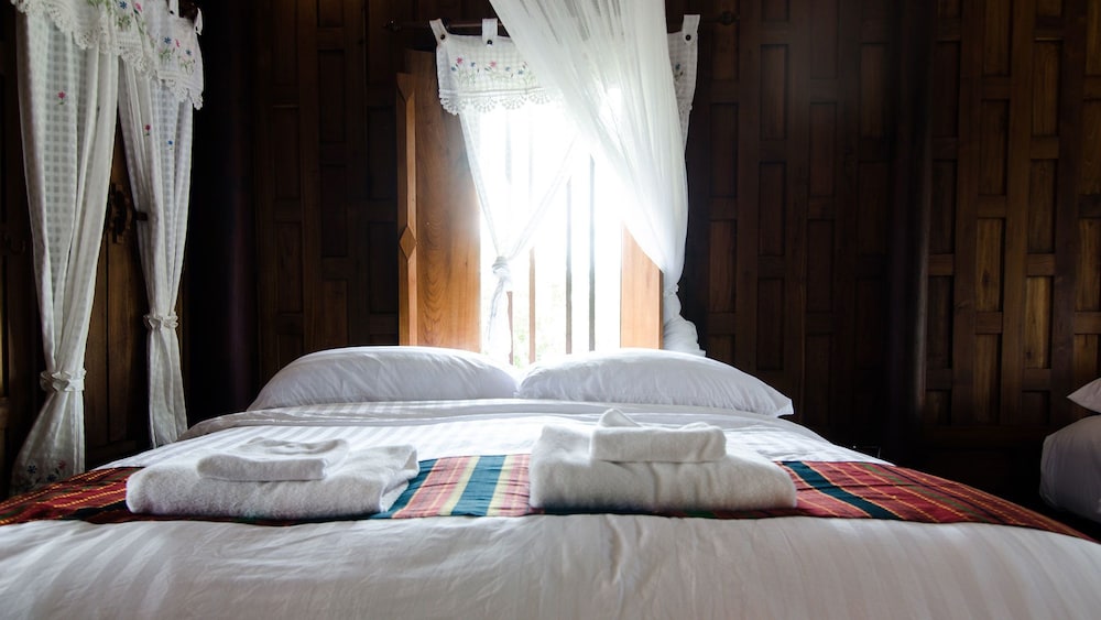 Maikaew Damnoen Resort 12/50