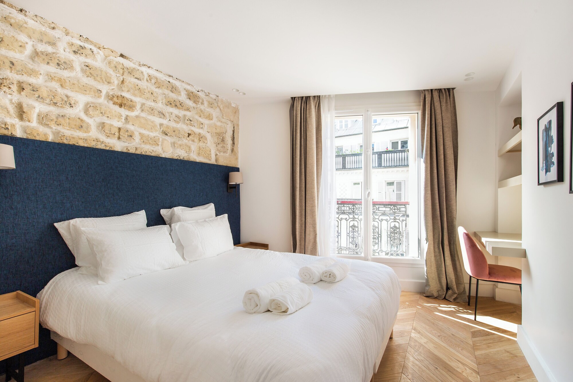 2 BEDROOMS, FAMILY, APARTMENT, 2 QUEEN BEDS, CITY VIEW, SOFA, BALCONY
