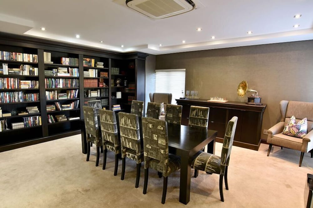 The Tredenham Boutique Hotel 16/24
