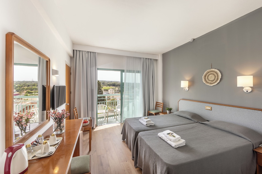 Antigoni Hotel 20/50