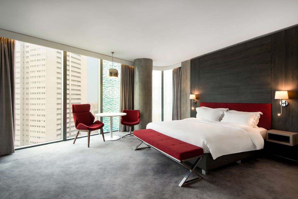 Radisson Blu Birmingham 12/45