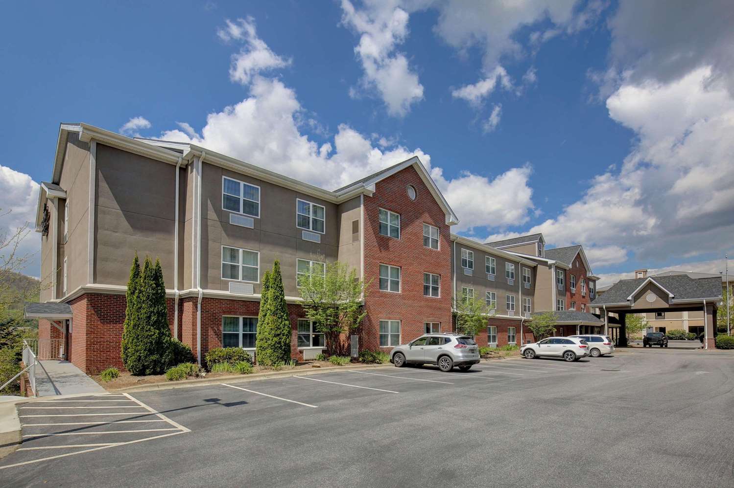 Country Inn & Suites by Radisson, Boone, NC 15/18