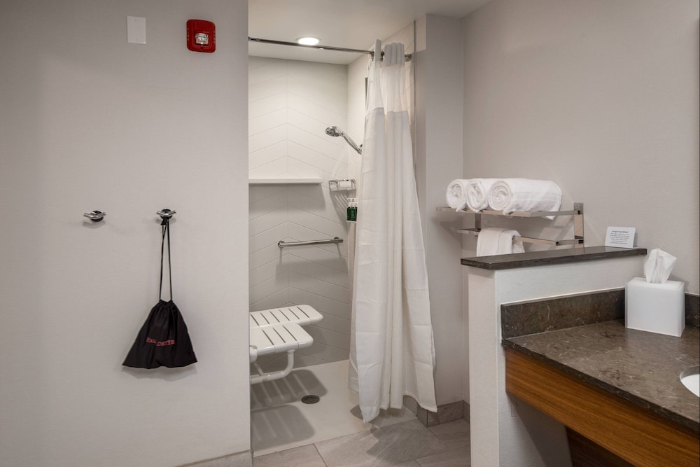 Fairfield Inn Suites Little Rock Airport 11/32