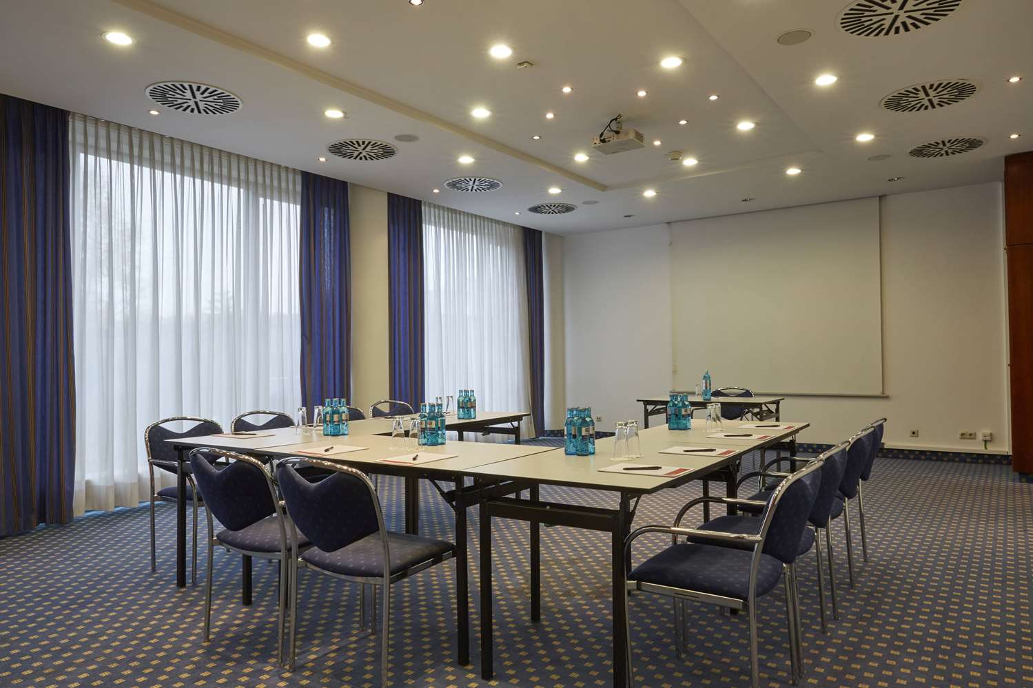 H4 Hotel Kassel 33/43