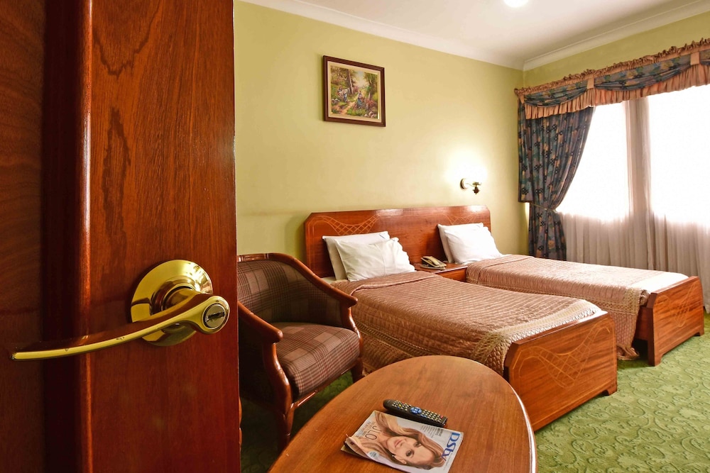 Grand Imperial Hotel 17/51