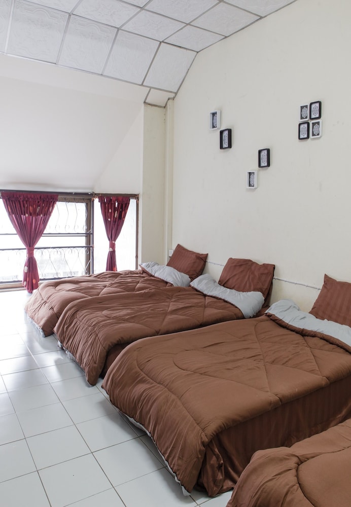 Starnong Café & Hostel 2/17
