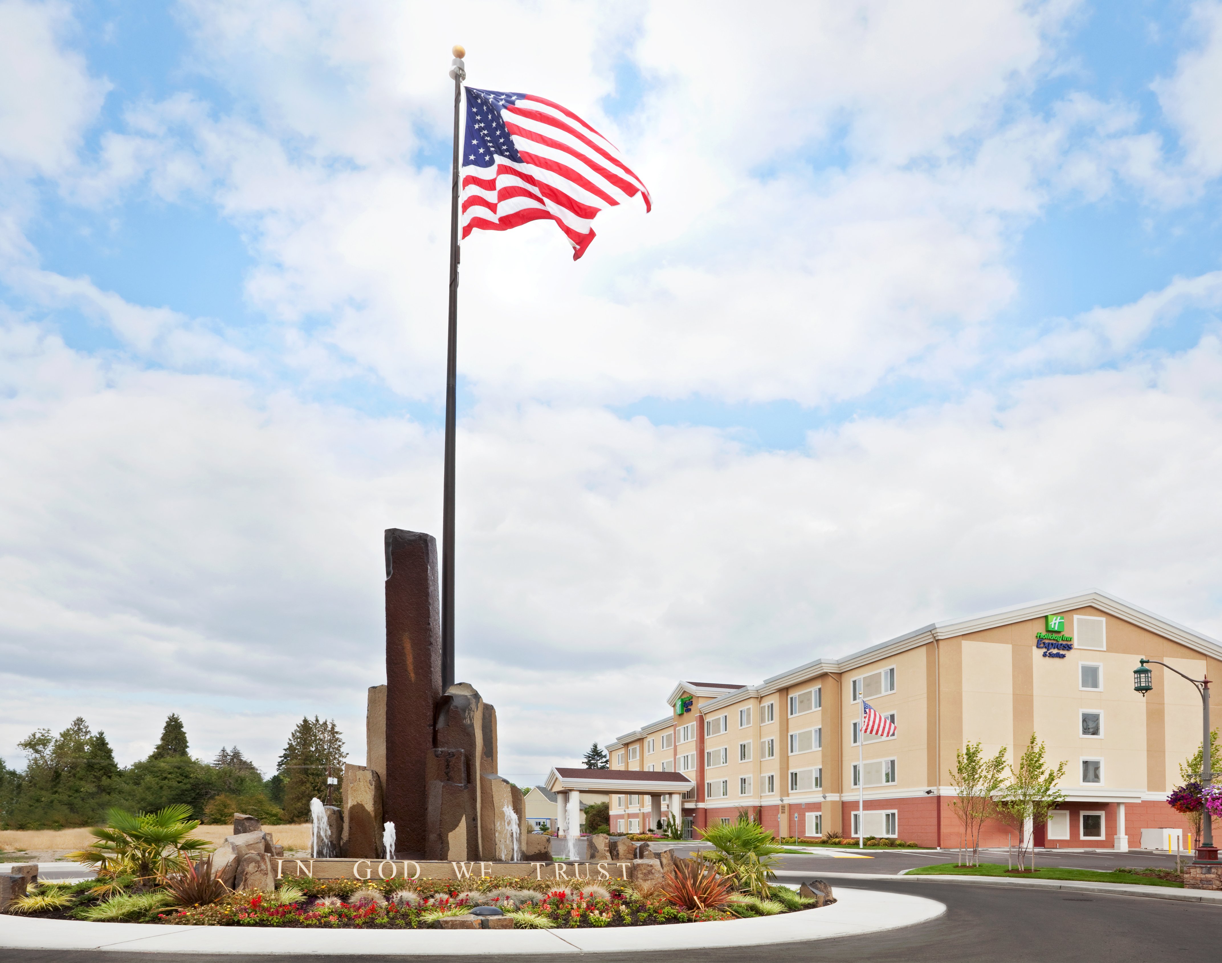 Holiday Inn Express Hotel and Suites Chehalis-Centralia 66/67