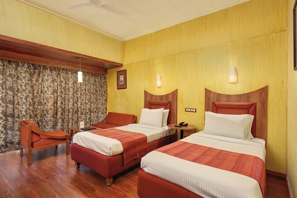 Cama Hotel 15/50