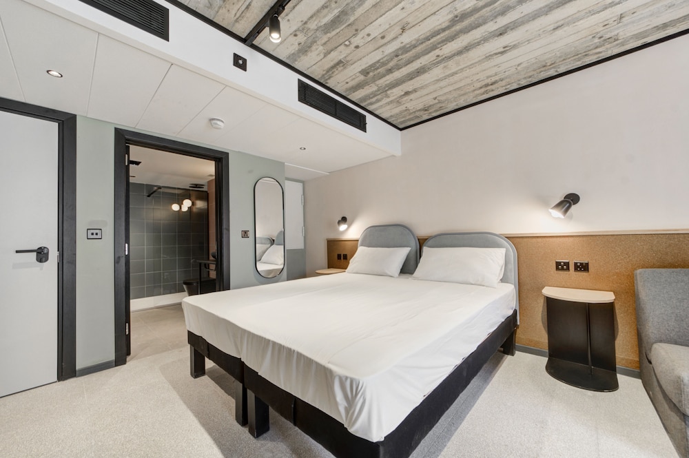 ibis Styles ST Pauls Bay Malta 15/49