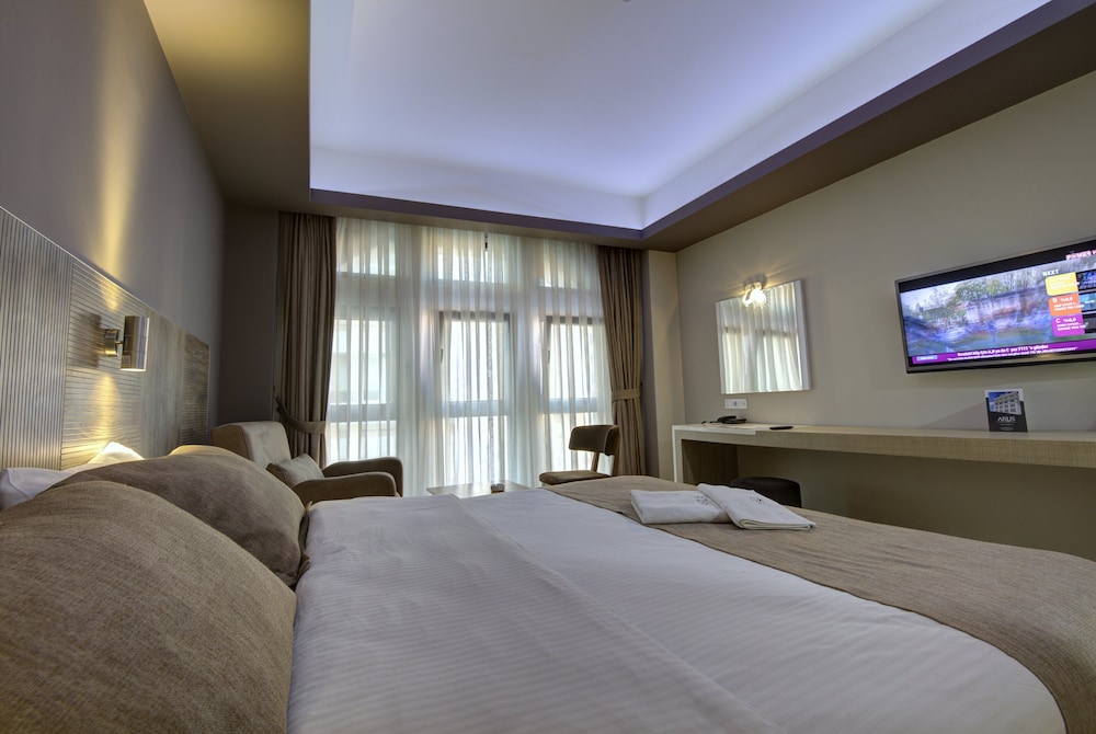 Arus Hotel 9/62