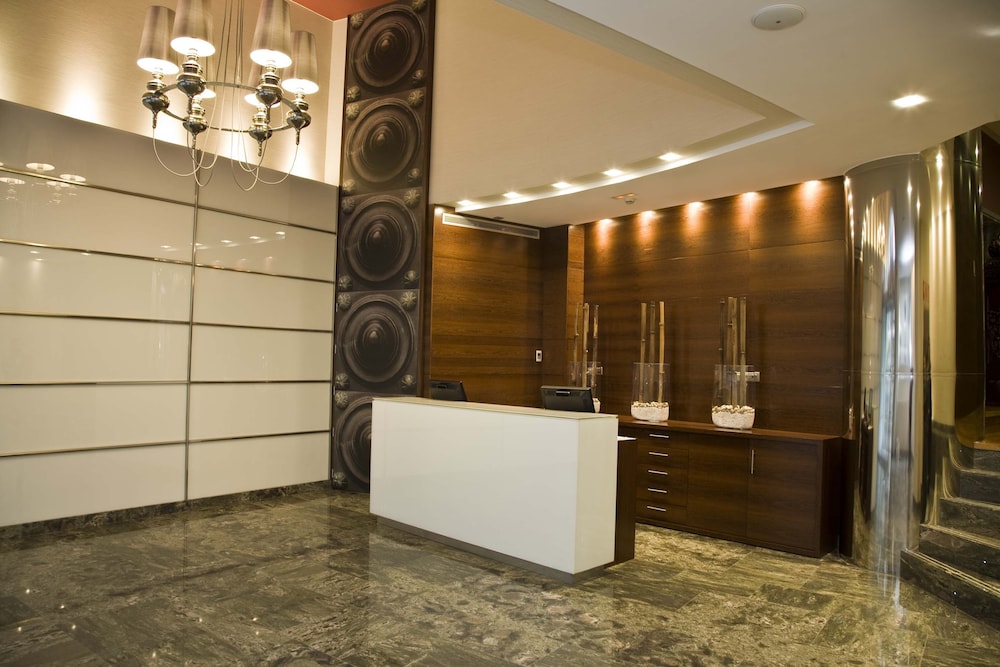 Compostela Hotel 6/61