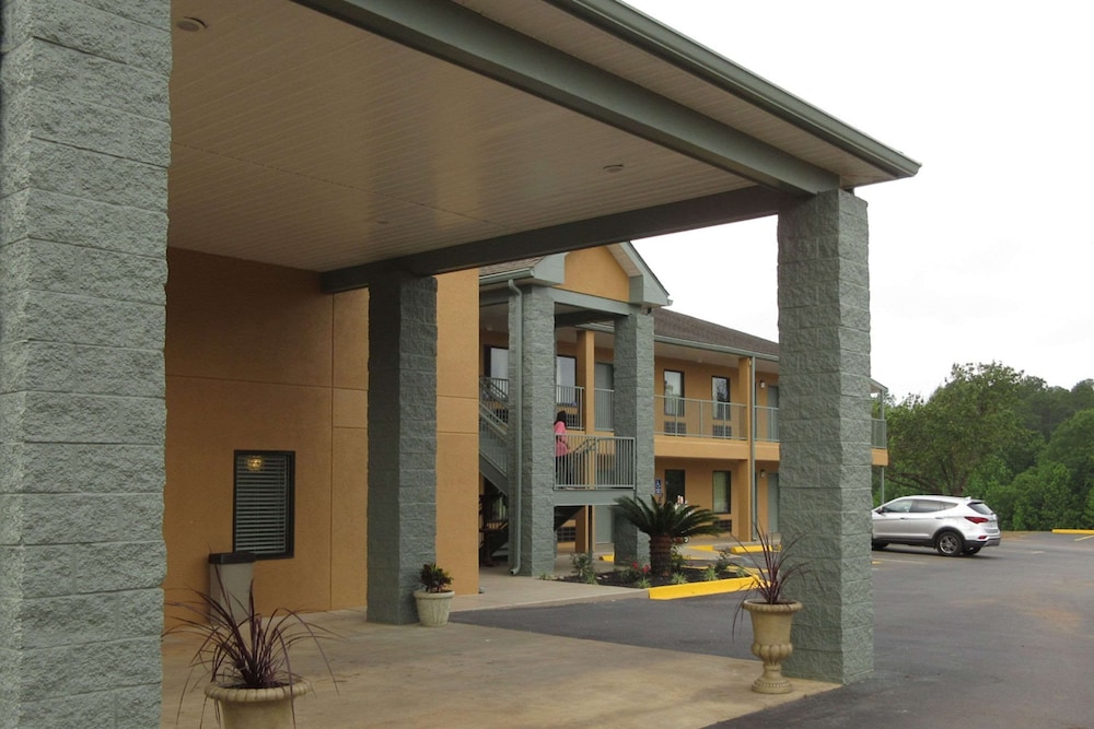 Econo Lodge Cuthbert, GA 1/18
