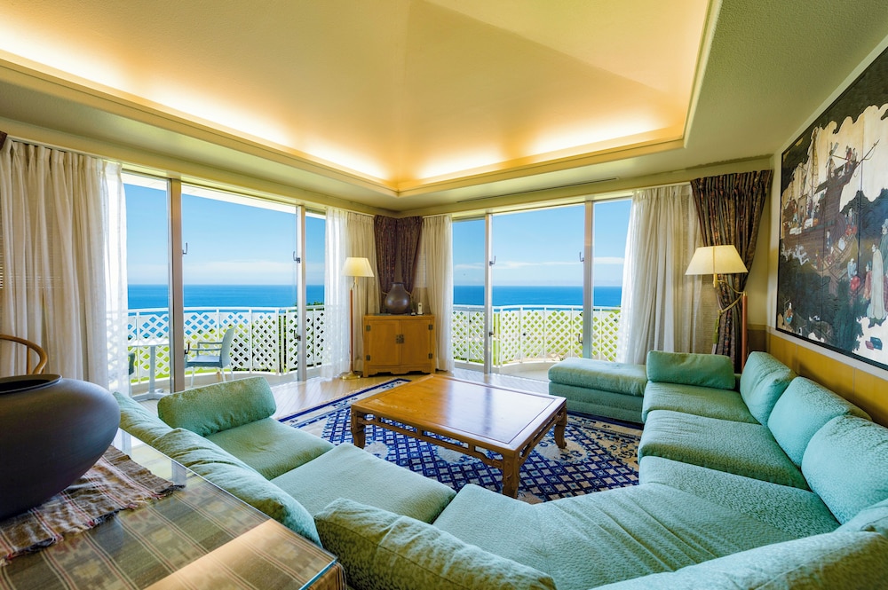 The Southern Links Resort Hotel 12/34