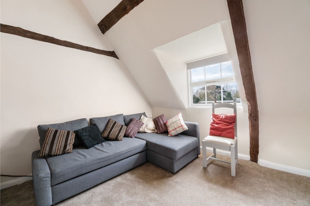 Ecton House 26/42