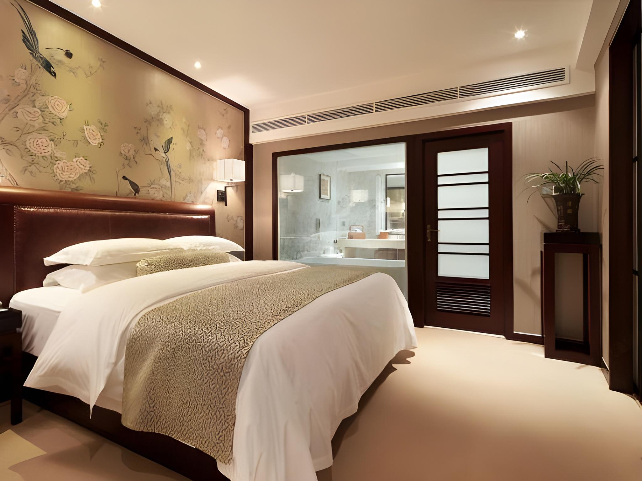 Deluxe, Suite