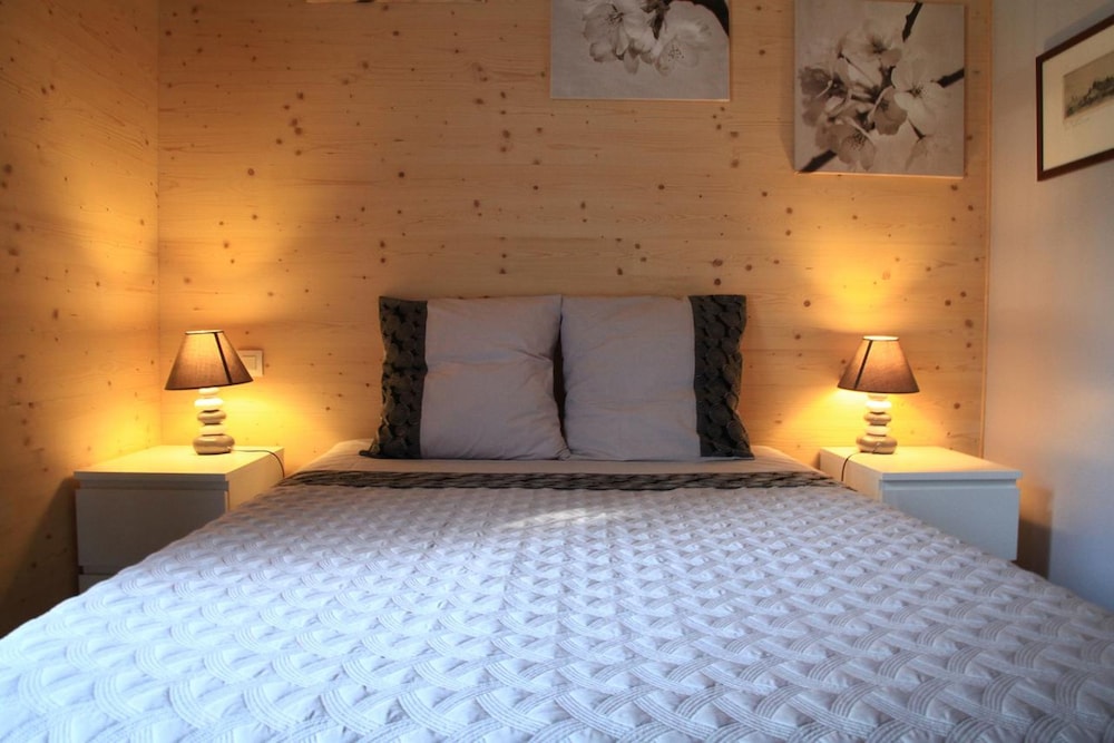 SUPERIOR, DOUBLE BED