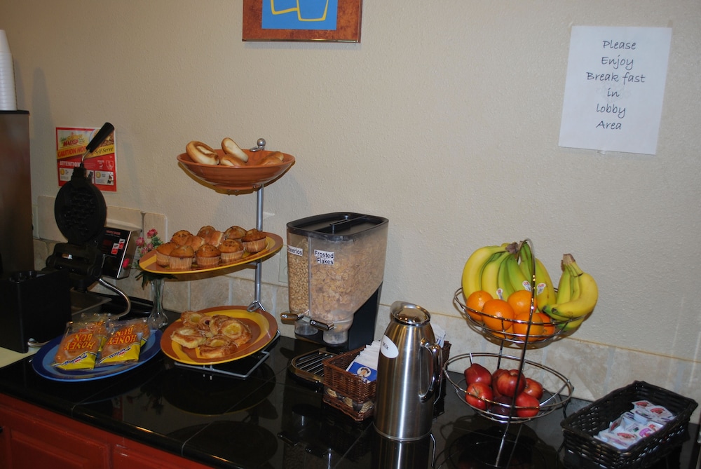 Americas Best Value Inn Lubbock E 42/46