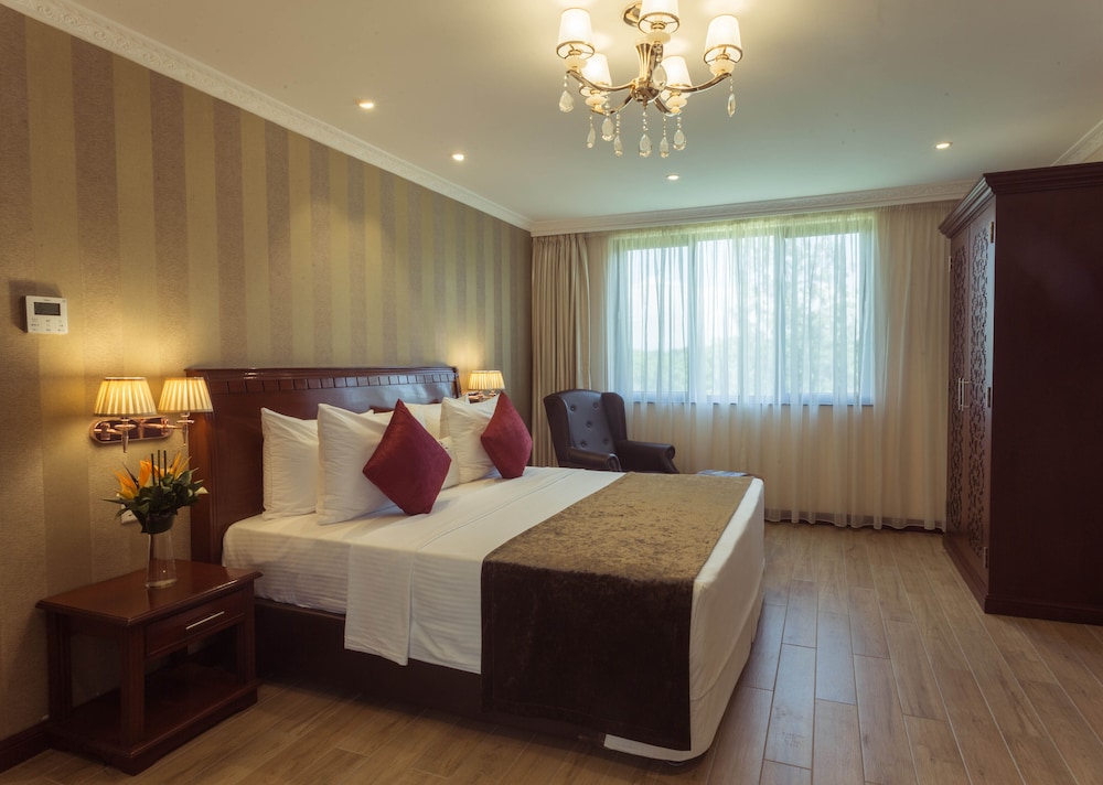 Woodland, State, Suite, King Bed