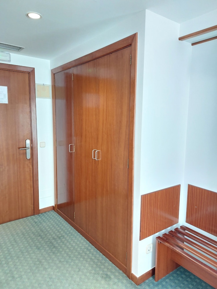 Hotel Costa Atlantica 25/49