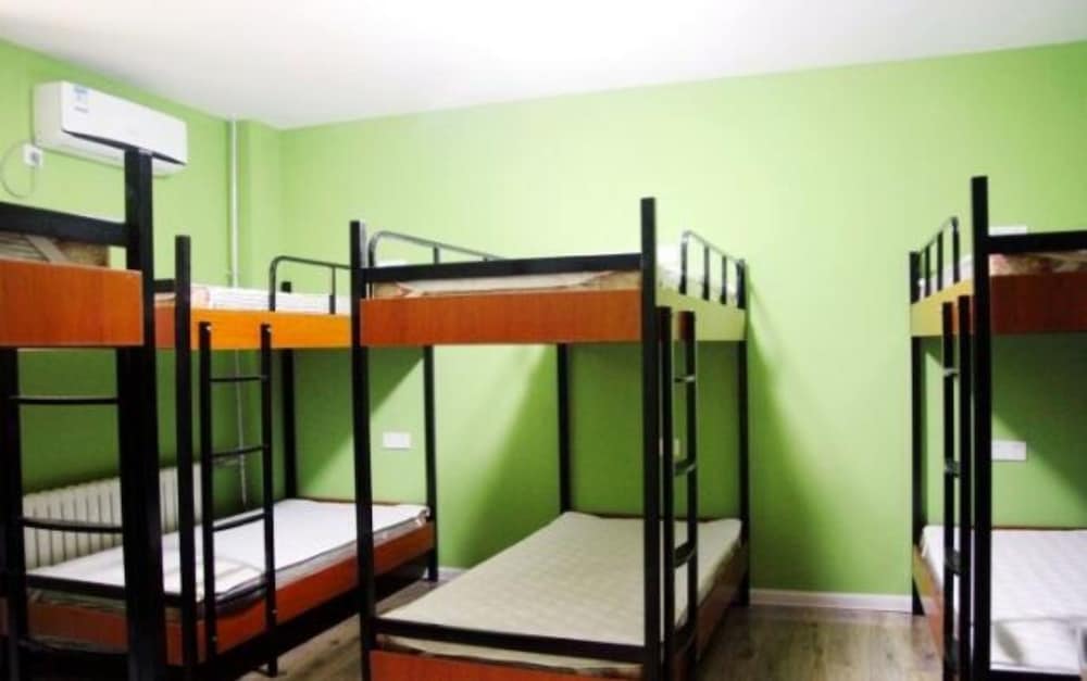 Meet Int'l Youth Hostel Zhejiang Rd 18/18