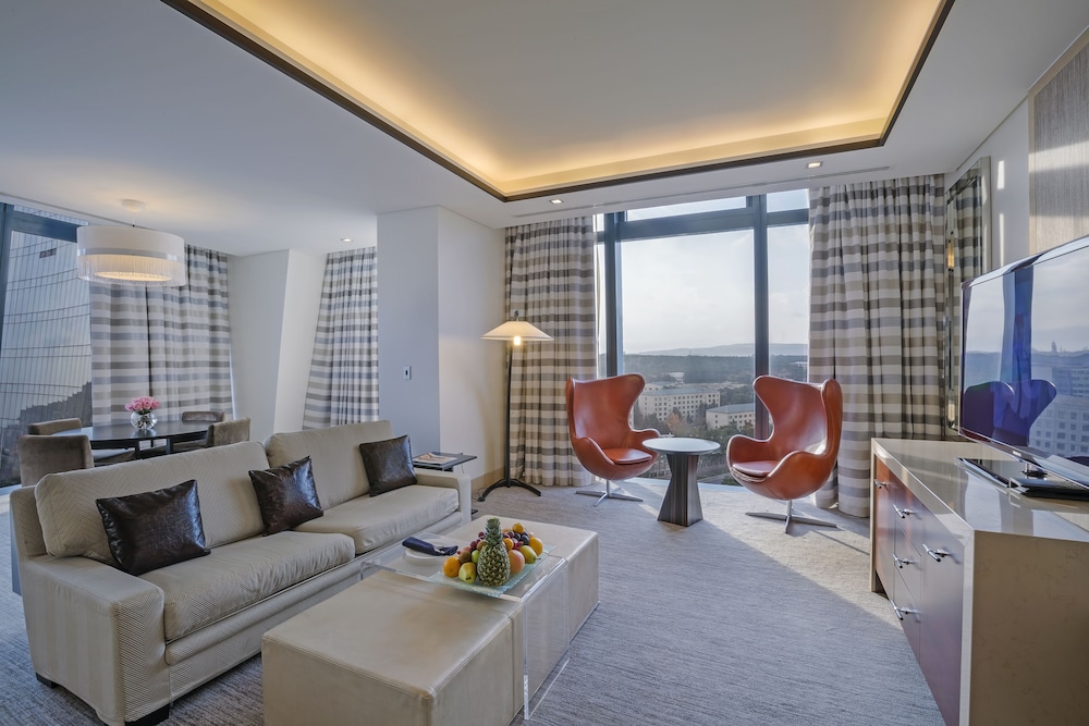 Fairmont Baku Flame Towers 62/76