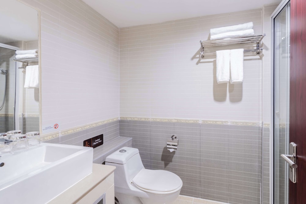 غرفة سوبيريور بسريرين منفصلين، SureStay By Best Western Iconic Suvarnabhumi 2/3
