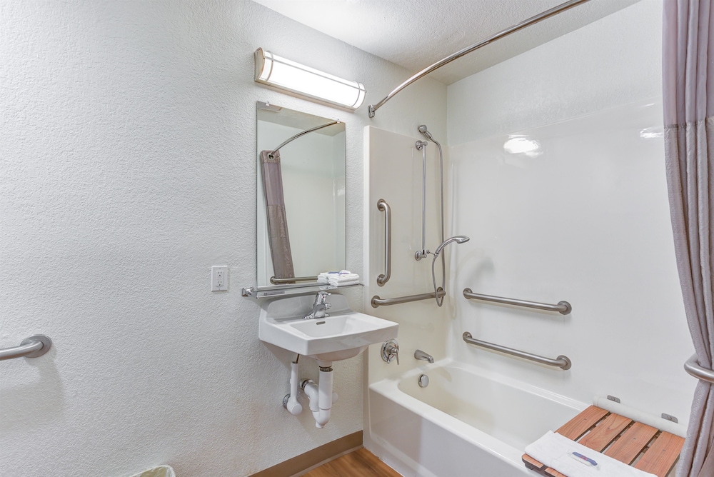 Motel6 Portland, OR - Tigard West 49/49