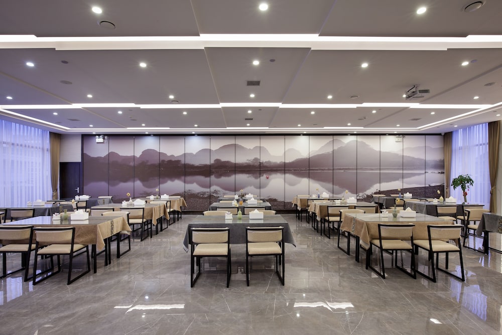 Wing Hotel Guilin - Central Square 36/50