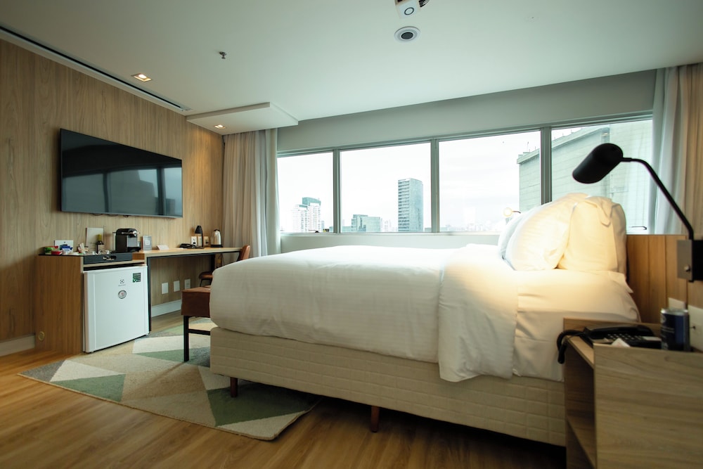 Royal, Tech, King Bed