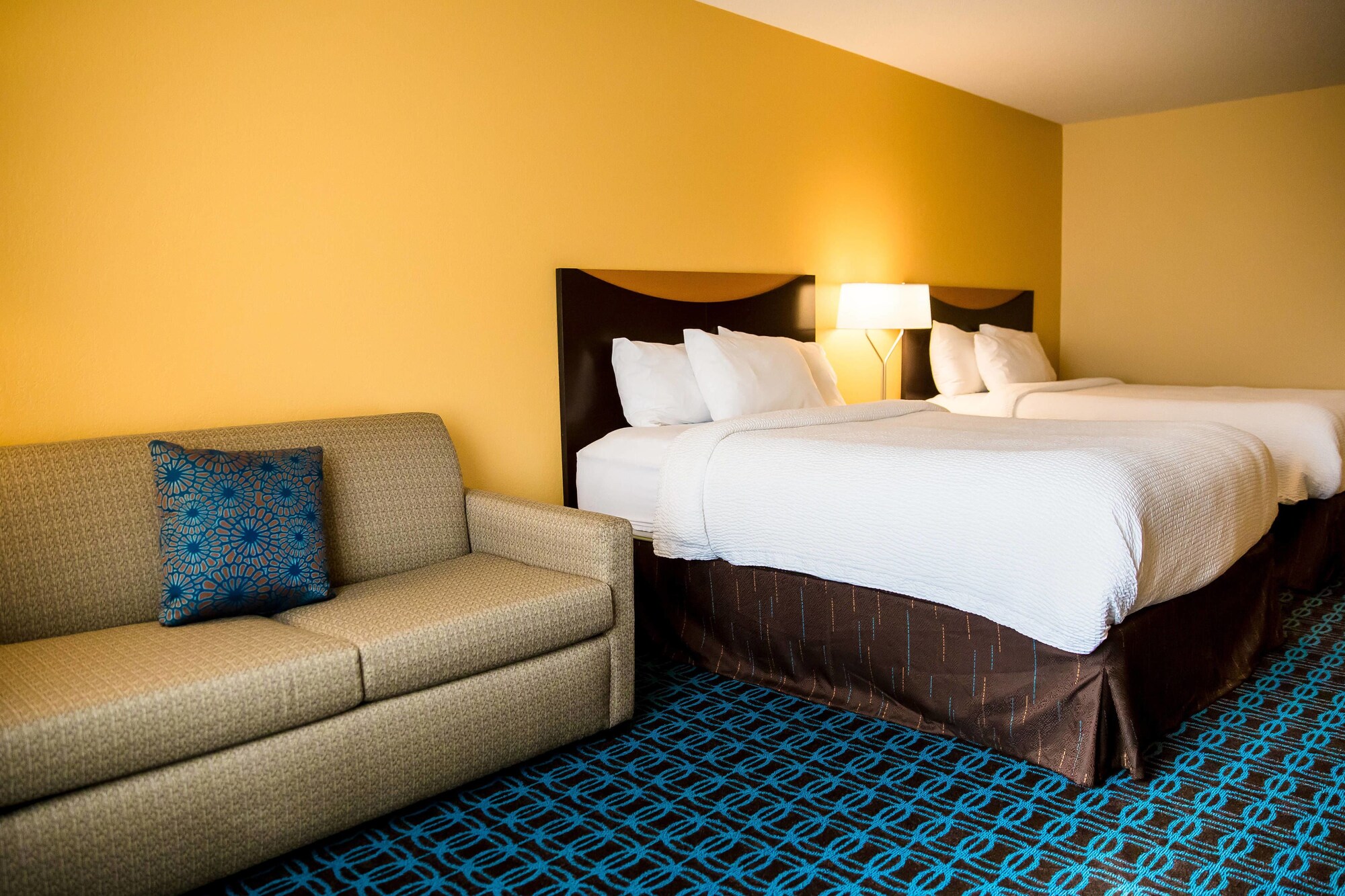 ROOM, KING BED