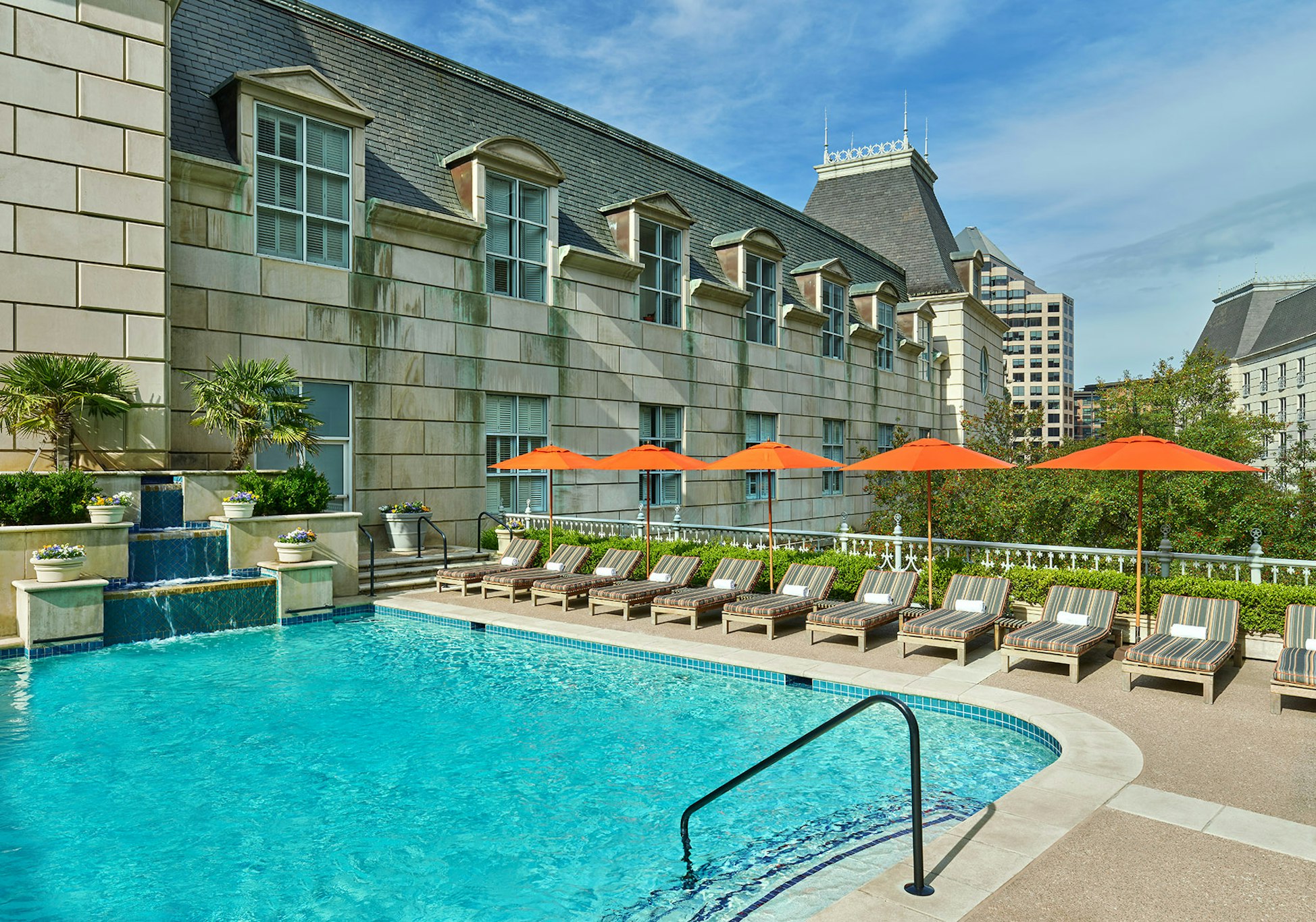 Hotel Crescent Court 46/47