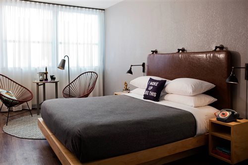 غرفة بسرير كينج، Moxy New Orleans Downtown French Quarter Area 7/8