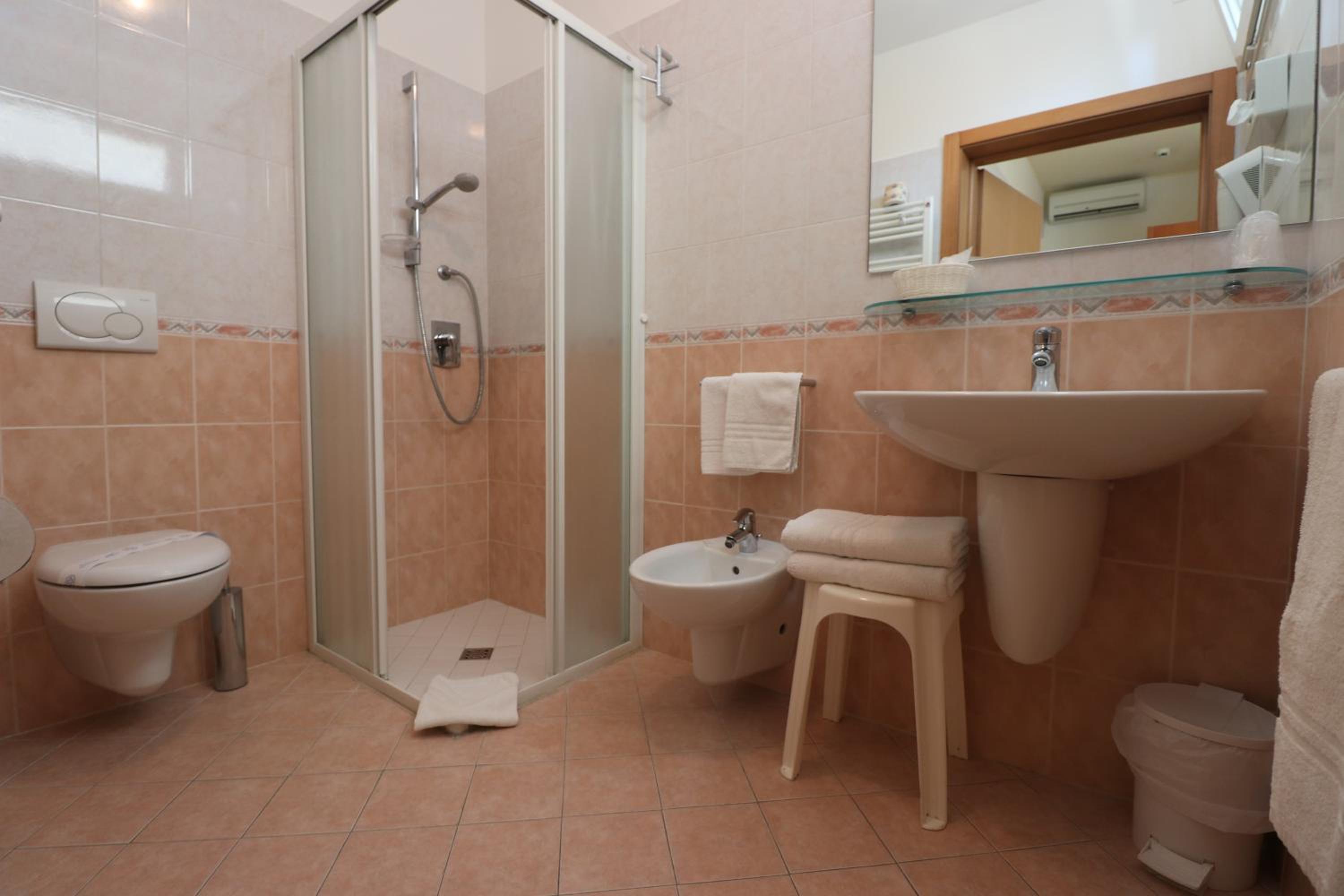 Hotel Galassia 48/50
