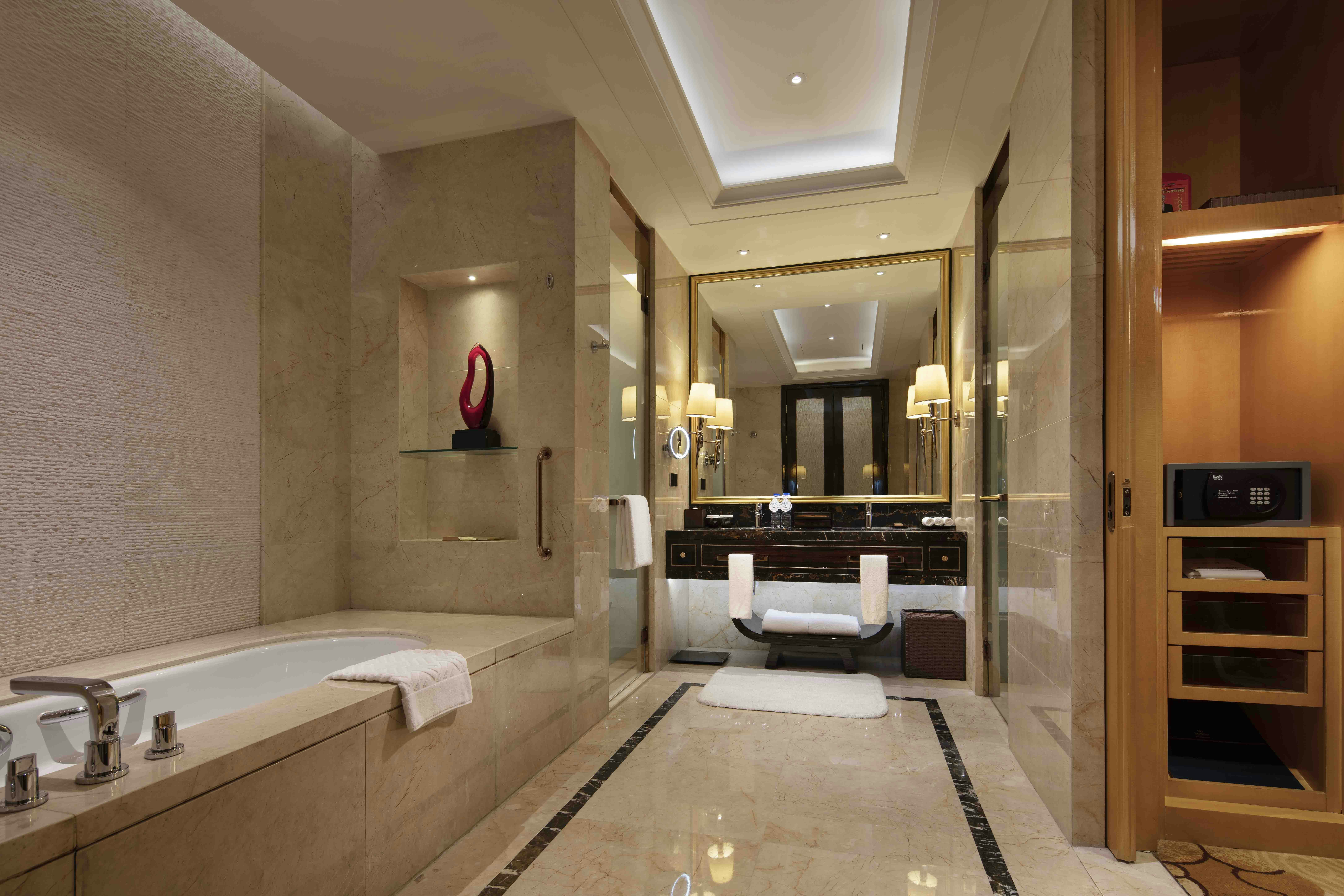 Hilton Zhengzhou 75/75