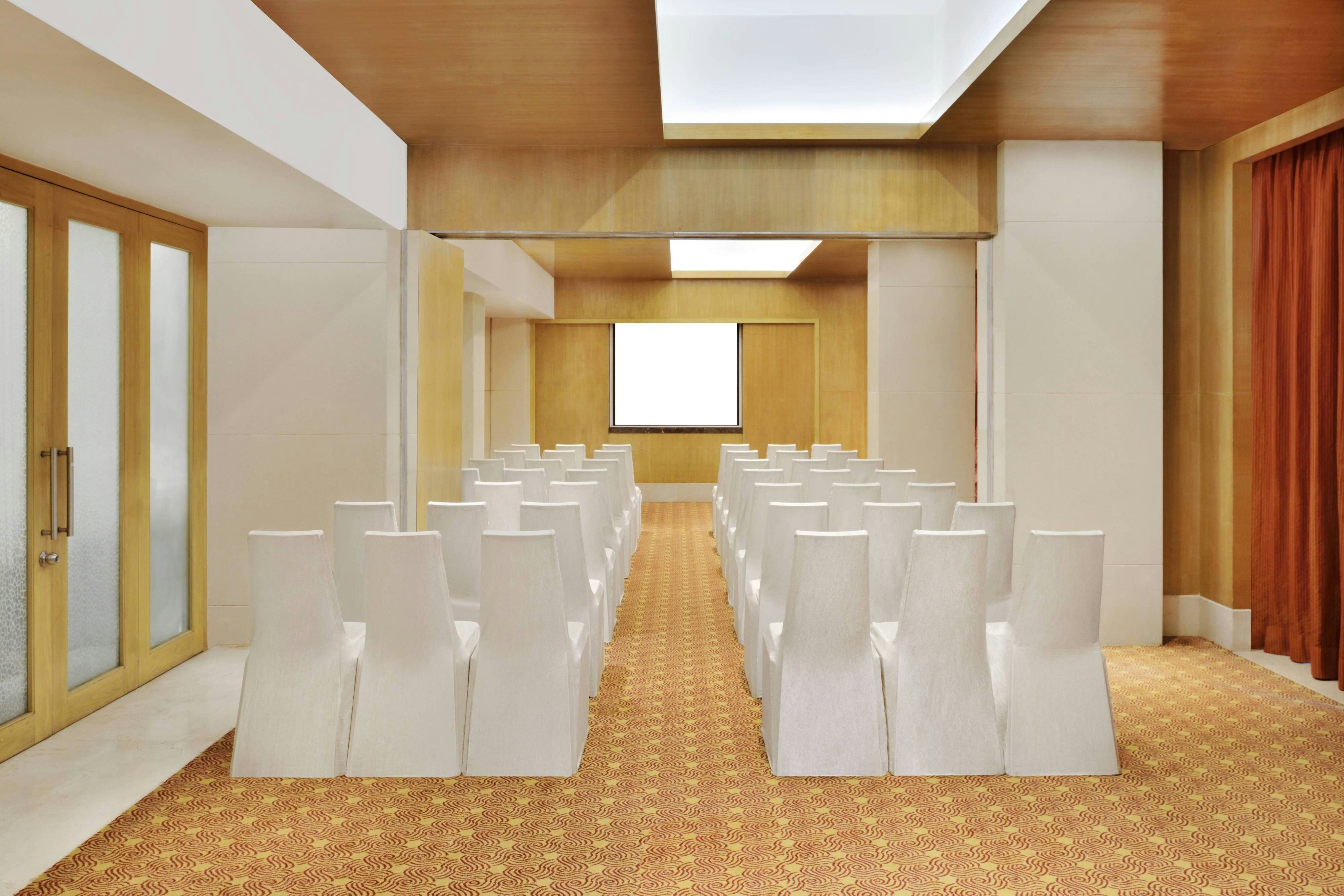 Courtyard By Marriott Chennai 35/38