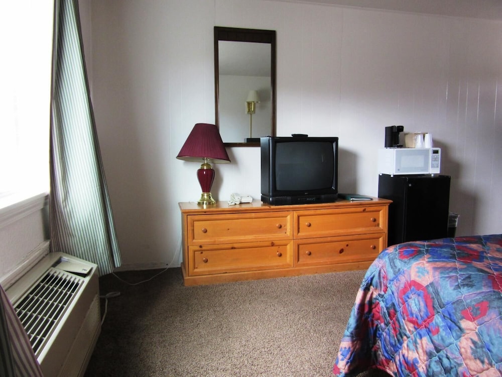 Yellowstone Country Inn 10/48