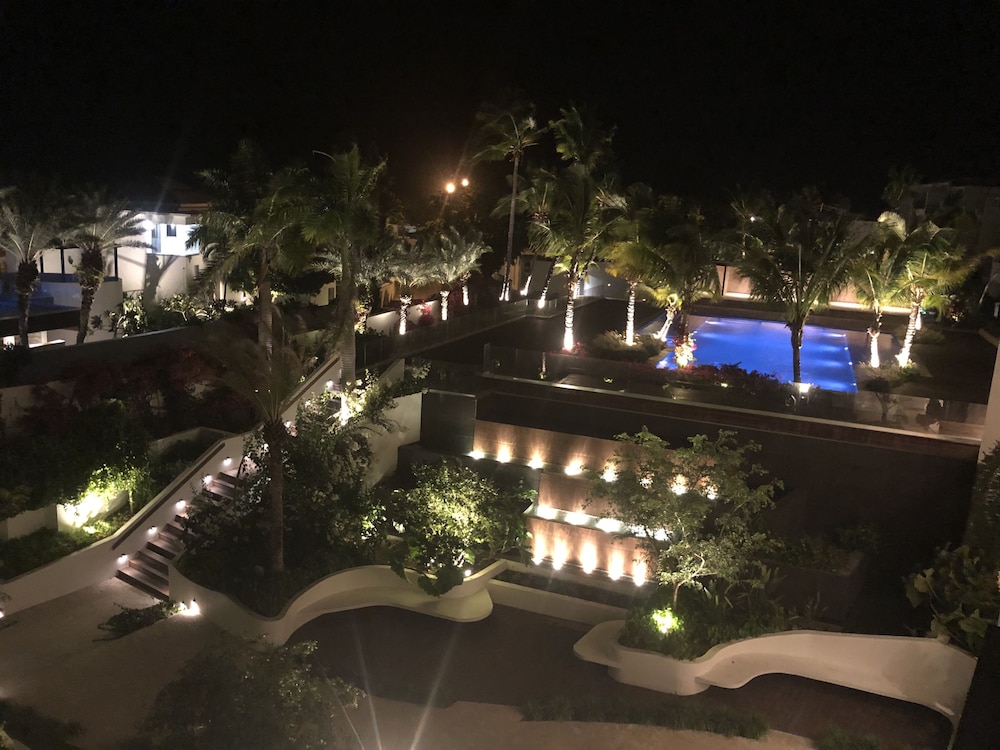 Hodges Bay Resort & Spa, an HQ Luxury Resort & Residences 2/67