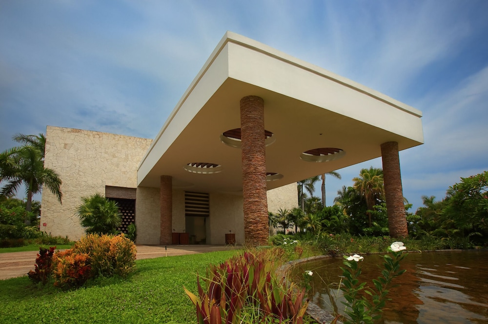 Ocean Breeze Hotel Acapulco 36/40