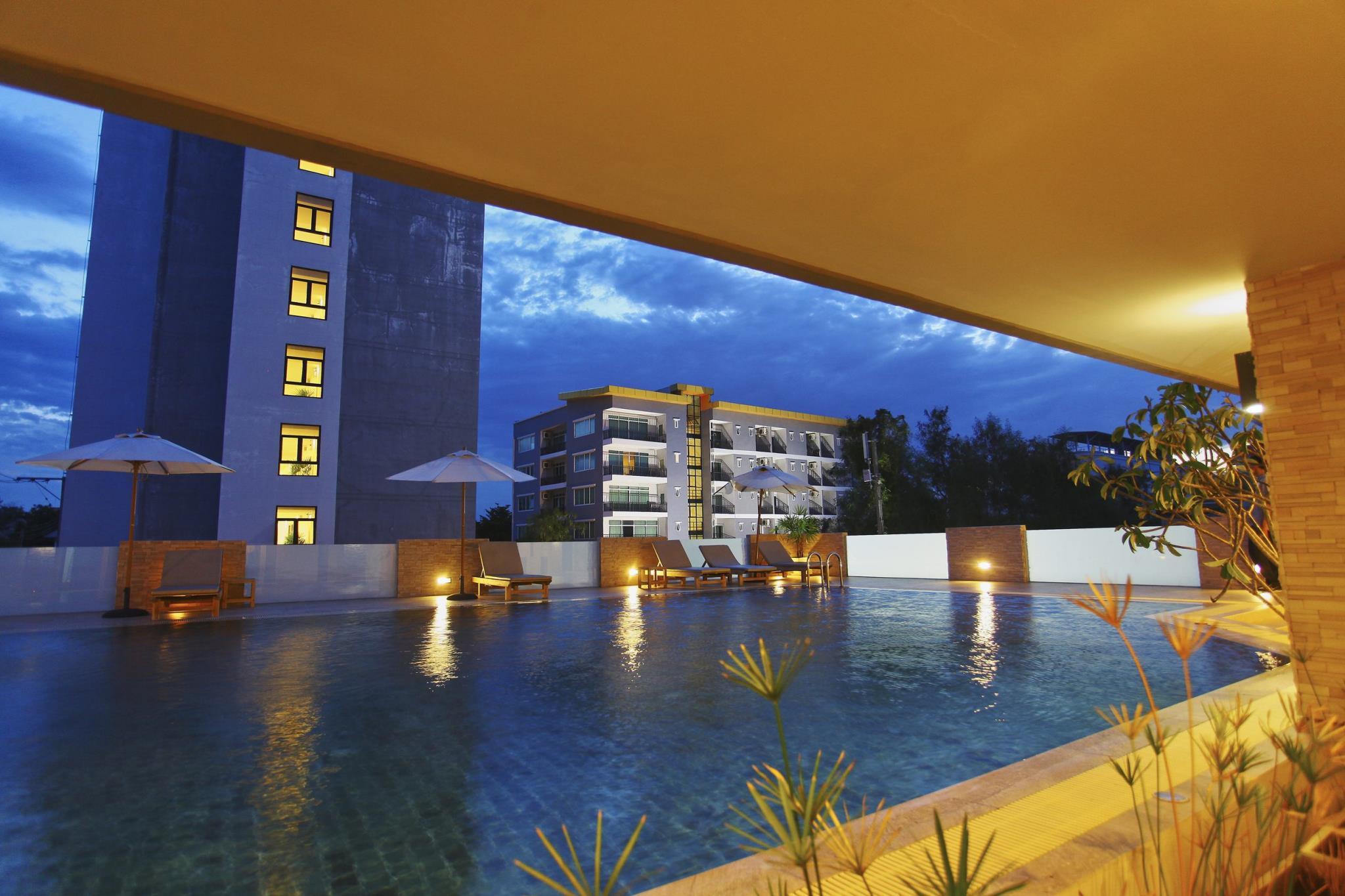 Leenova Hotel 38/50