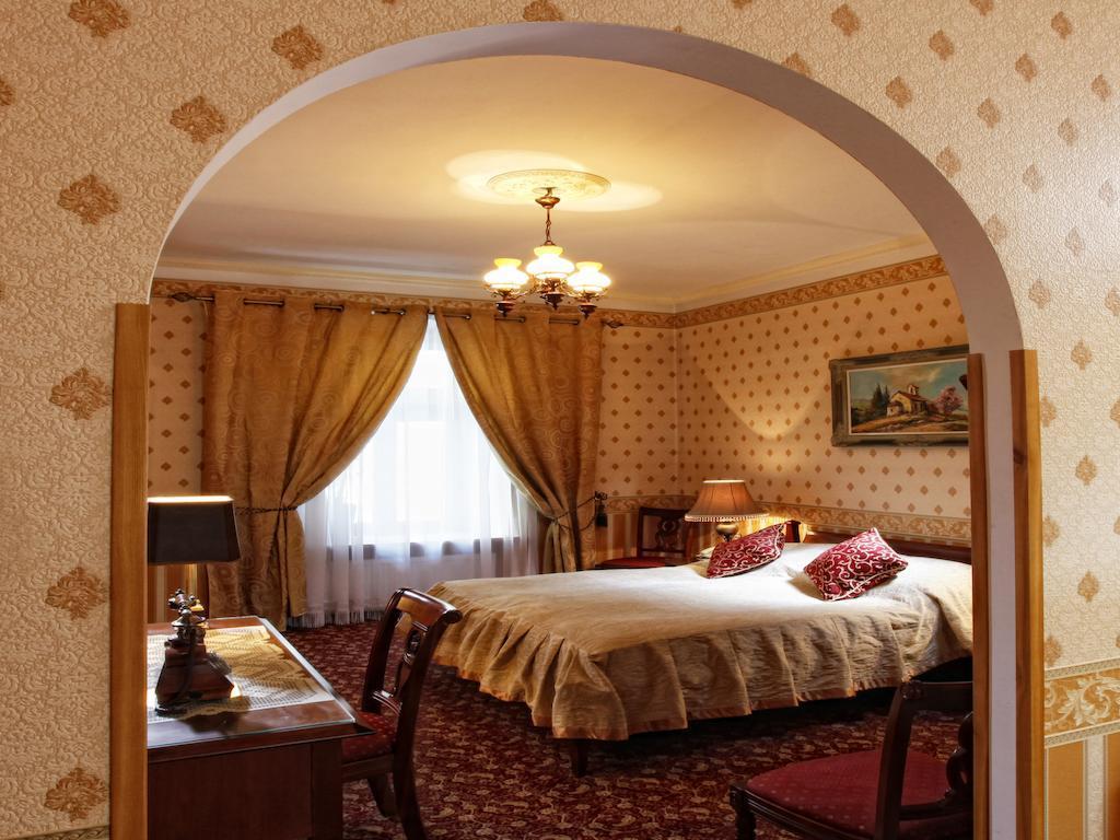 COMFORT, DOUBLE OR TWIN BED