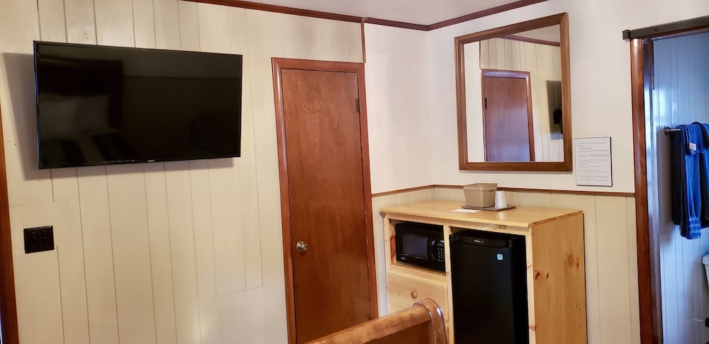 Marshall's Creek Rest Motel 55/71