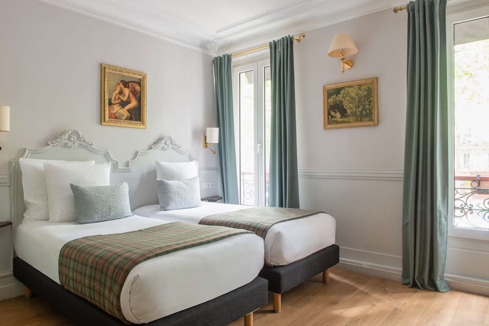 PREMIUM, TWIN BEDS